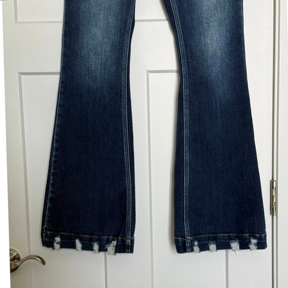Kut from the Kloth Women’s Kurvy Mid Rise Flare Jeans Size 26 - Picture 4 of 9
